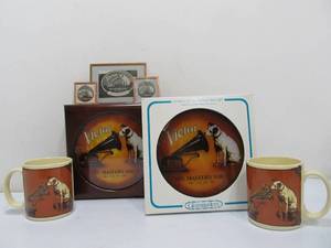 lot 194 image: Lot of Unused RCA VICTOR Advertising Items