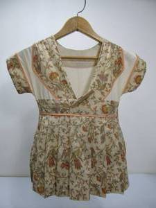 lot 220 image: Cute Original 1940s-50s Dress Form Clothes Pin Bag