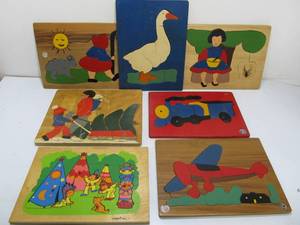 lot 223 image: Group of 1930s etc Wooden Puzzles