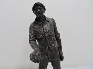 lot 229 image: Vintage Michael Garman Advertised State Farm Campaign Sculpture  13 Tall