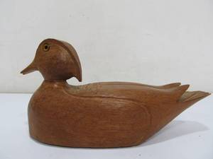 lot 236 image: Nicely Hand Carved Signed Wood Duck Decoy