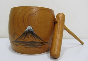 lot 246 image: Excellent Quality Heavy Thick Turned Wood Japanese