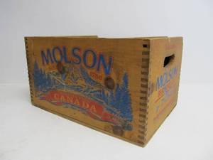 lot 68 image: Vintage Dovetailed MOLSON Advertising Wooden Beer Crate