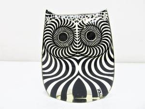 lot 328 image: Signed LuciteAcrylic Owl Paperweight Sculpture