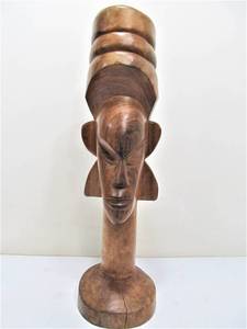 lot 330 image: Large Vintage Hand Carved African Wood Bust Sculpture