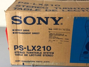 lot 82 image: Nice Working SONY Model PS-LX210 Turntable