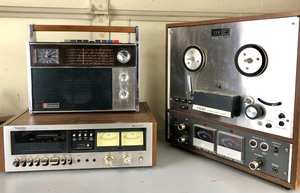 lot 83 image: Nice Looking Group of Retro Vintage Stereo Equipment