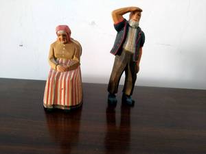 lot 107 image: Two Wooden Figures