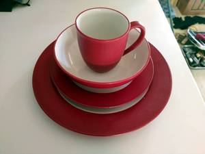 lot 70 image: Noritake Stoneware Colorwave Place Setting