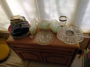 lot 77 image: Collection of Entertaining Items