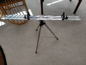 lot 91 image: Easel by Testrite