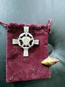 lot 235 image: Ring & Cross
