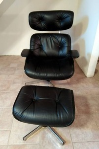lot 1 image: Vintage Plycraft Chair