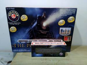 lot 12 image: Lionel Polar Express Train Set