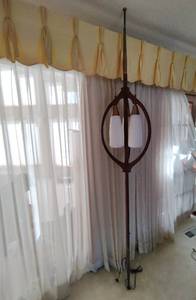 lot 3 image: Vintage Tension Pole Lamp