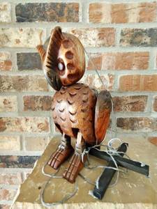 lot 7 image: Carved Wood Owl Marionette