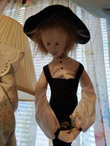 lot 248 image: Dolls