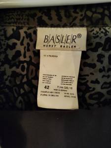 lot 355 image: Assorted Womens Vintage Clothing