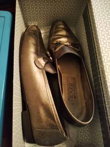 lot 360 image: 8 Pairs of Shoes