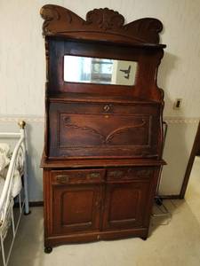lot 367 image: Old Secretary Bureau