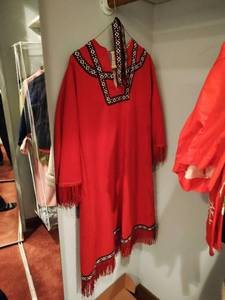 lot 468 image: Vintage Clothing