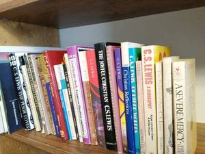 lot 260 image: Collection of CS Lewis Books