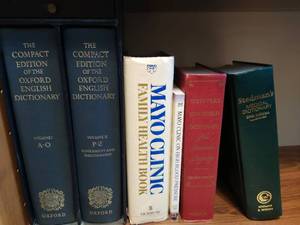 lot 261 image: Collection of Encyclopedias and Dictionaries