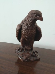 lot 115 image: Eagle Statue