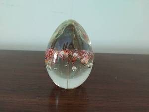 lot 122 image: Glass Paperweight