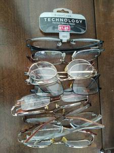 lot 135 image: Reading Glasses