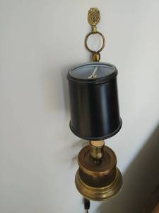 lot 139 image: Hanging Lamp