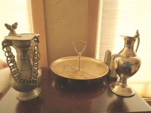 lot 194 image: Pewter Lot