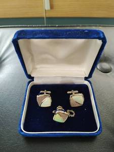lot 231 image: Sterling Silver Cuff Links and Tie Pin Set