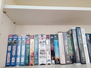 lot 507 image: VHS Movie Collection
