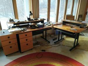 lot 512 image: Sectional Computer Desk with File Cabinet and Vintage Office Chair