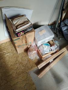 lot 513 image: Desk and its Contents