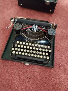 lot 457 image: Antique Corona Typewriter