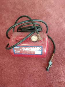 lot 542 image: Airworks Portable Air Compressor
