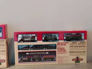 lot 548 image: Pair Of Lemax Village Express Train Sets