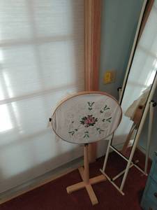 lot 551 image: Needle Point Stand and Mirror