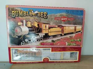lot 553 image: Bachmann The Bumble Bee Model Train
