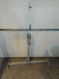 lot 566 image: Aluminum Hitch