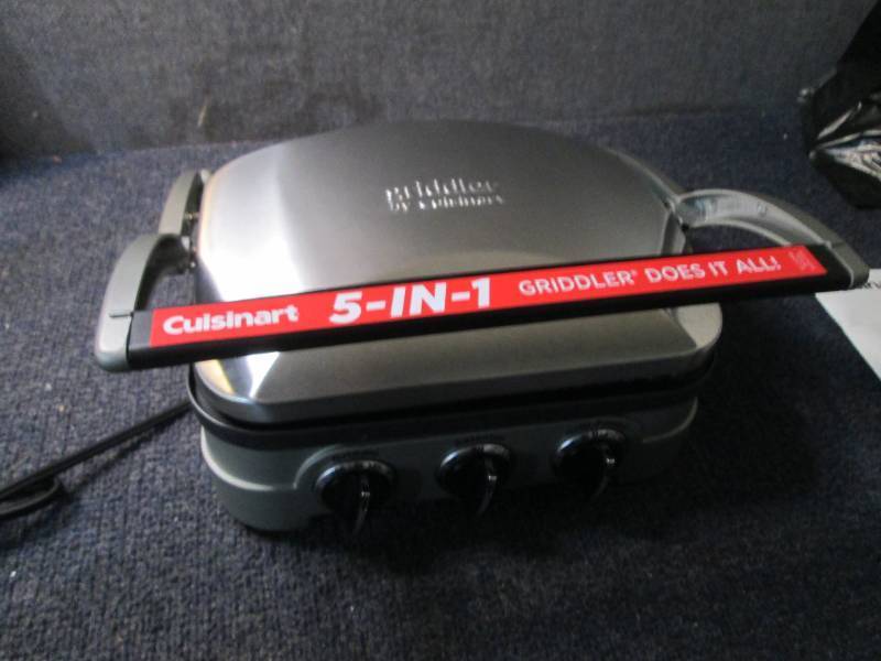 Cuisinart 5-in-1 Griddler out of bo...
