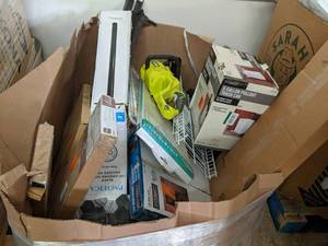 Pallet Lot (In Ground Steel Mailbox...