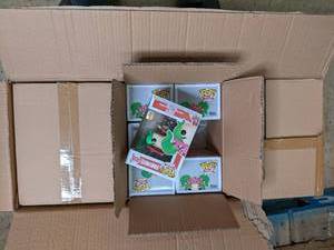Case of 36 Funko POP Games Fortnite...