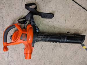 Black and Decker Leaf Blower Works...