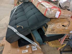 Pallet Lot (Queen Headboard, 5 Pc. ...