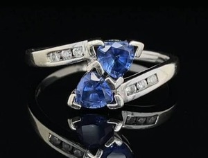 Gorgeous Vibrancy Triangle Natural Tanzanite &amp Diamond Bypass Estate Ring in 14k White Gold $1,950 Retail VIDEO