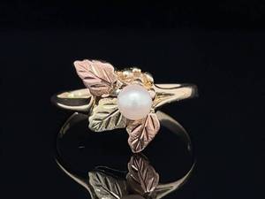 Vintage Collectable Estate White Pearl in Tricolor Black Hills Gold Ring Gold VIDEO