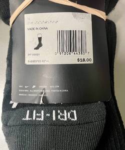 lot 15 image: 6 Pair Nike Everyday Max Cushioned CREW Tall Adult BLACK Socks.